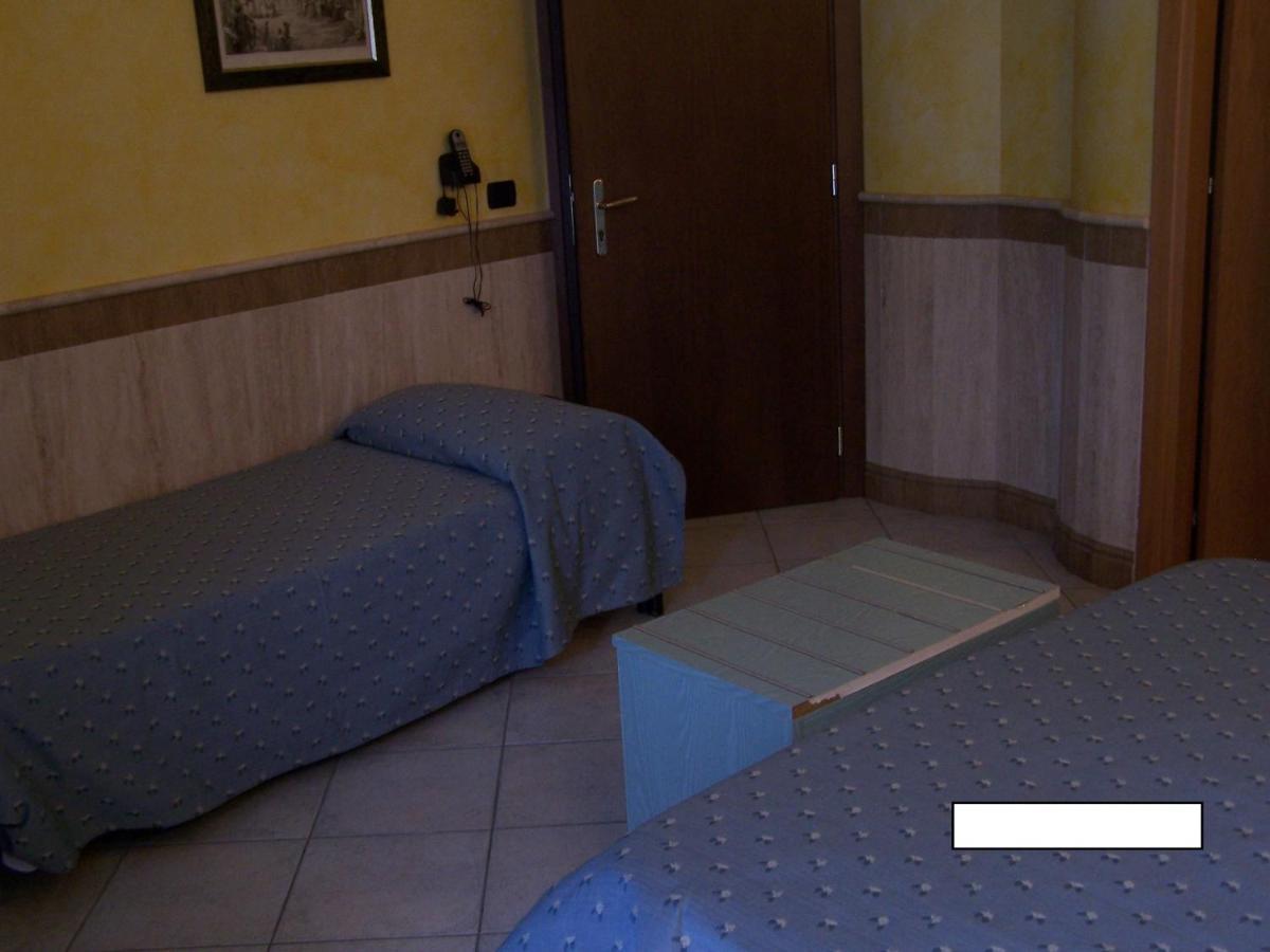 Hotel Nautilus Nicotera Habitación foto